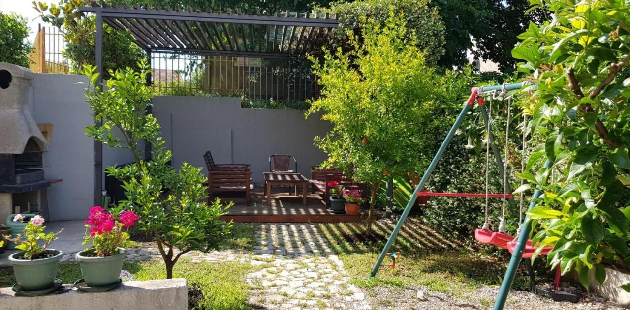 Apartment Fini Tivat Exterior photo