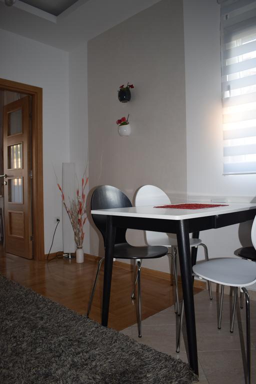 Apartment Fini Tivat Exterior photo