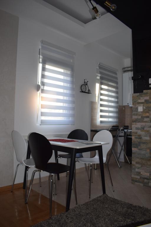 Apartment Fini Tivat Exterior photo